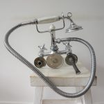 Antieke badkraan en handdouche jaren 20