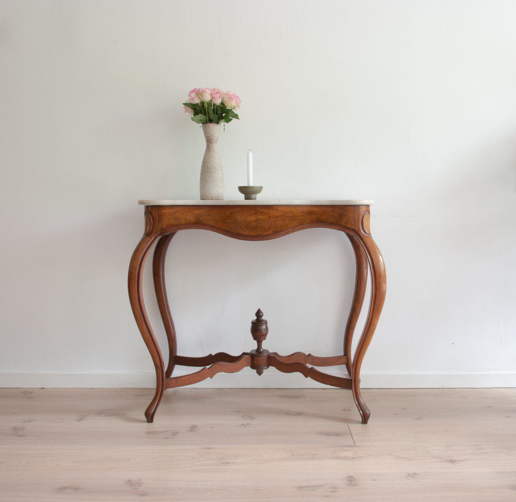 Antique sidetable mahogany variavintage
