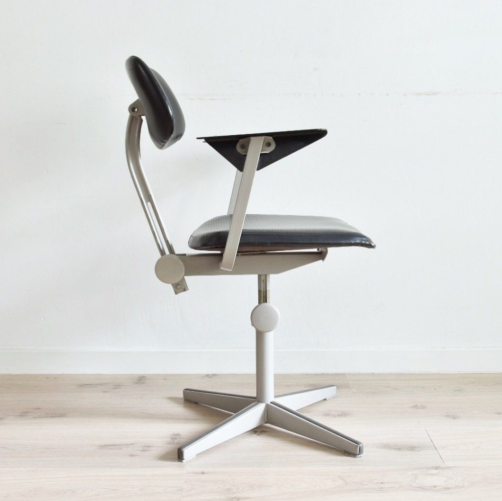 Desk chair Dutch design industrial vintage Ahrend de Cirkel Friso Kramer