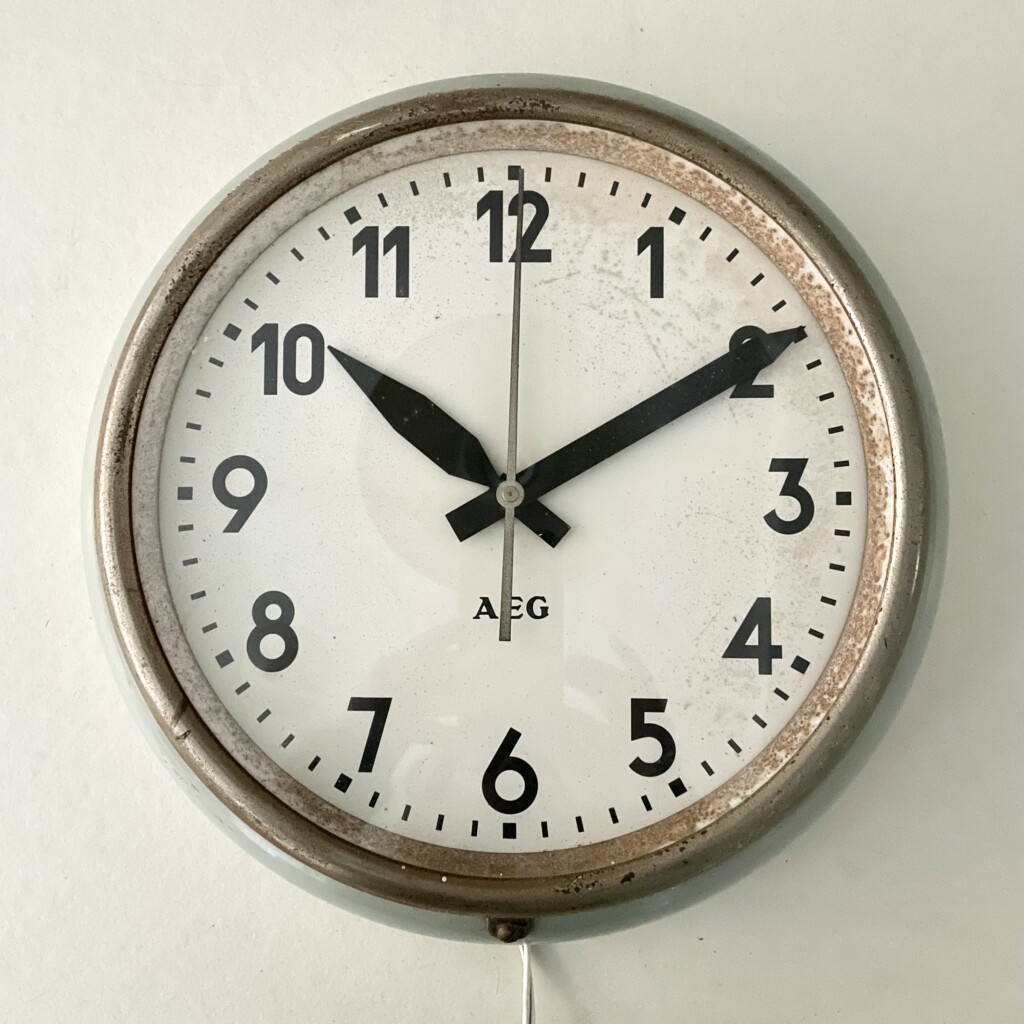 Vintage industriële fabrieksklok schoolklok AEG