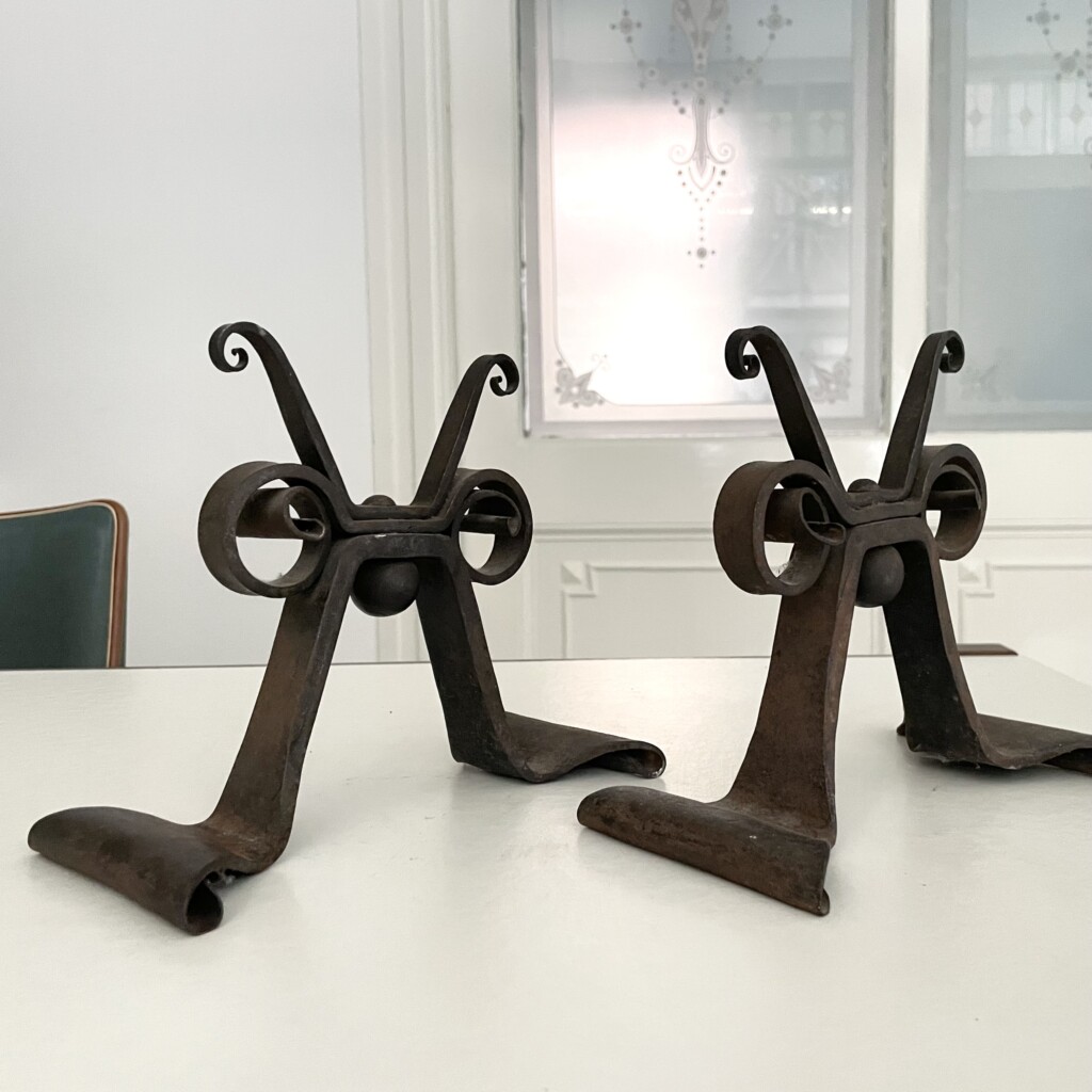 Antieke art nouveau vuurbokken haardbokken