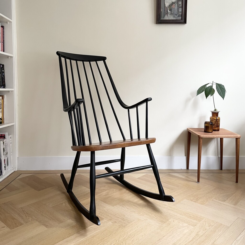 Vintage Lena Larsen schommelstoel, Nesto Pastoe